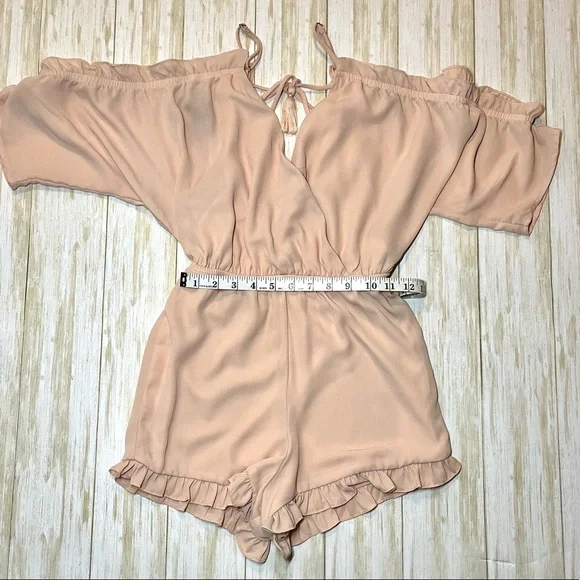 Gianna Bini Women’s Cold Shoulder V-neck Open Back Peach Ruffle Romper XS - Picture 5 of 8